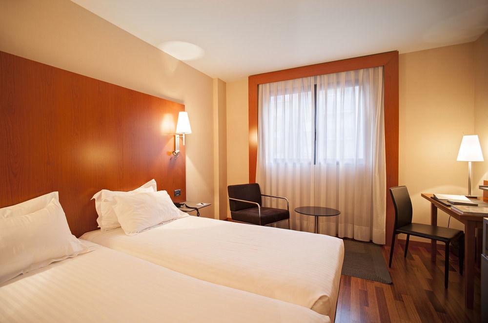 Ac Hotel Huelva By Marriott מראה חיצוני תמונה
