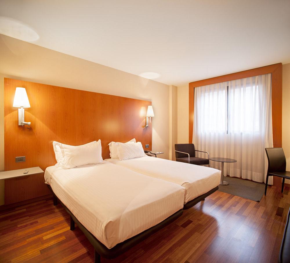 Ac Hotel Huelva By Marriott מראה חיצוני תמונה