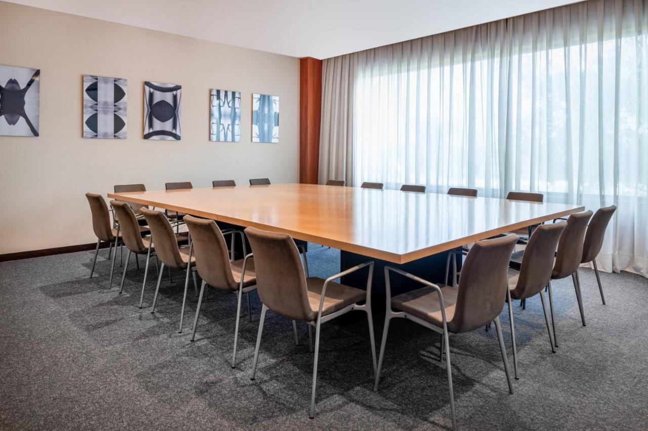 Ac Hotel Huelva By Marriott מראה חיצוני תמונה
