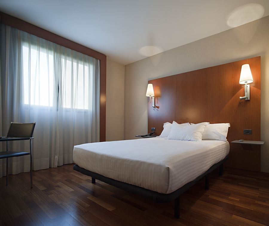 Ac Hotel Huelva By Marriott מראה חיצוני תמונה