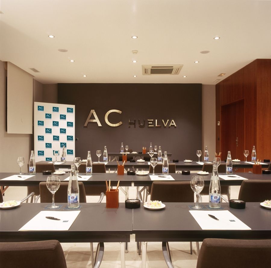Ac Hotel Huelva By Marriott מראה חיצוני תמונה